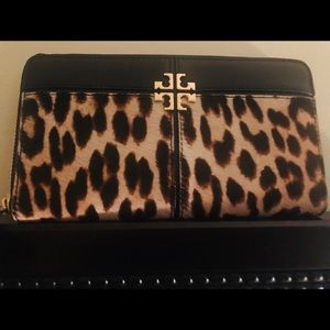 Tory Burch Leopard wallet